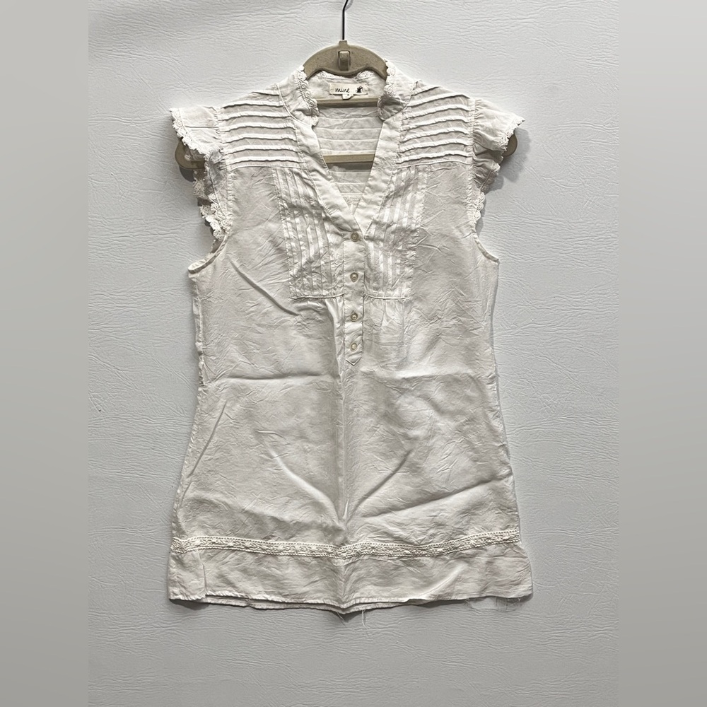 Mine white sleeveless top pintuck details and ruffled sleeves Small